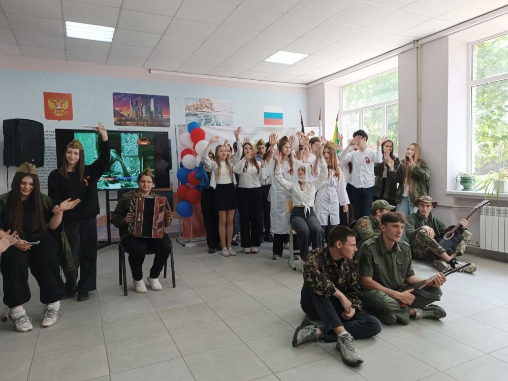 Николай Михайлов: В Старобешевской школе прошел фестиваль военно-патриотической песни «Песни Победы» Николай Михайлов: В Старобешевской школе прошел фестиваль военно-патриотической песни «Песни Победы»