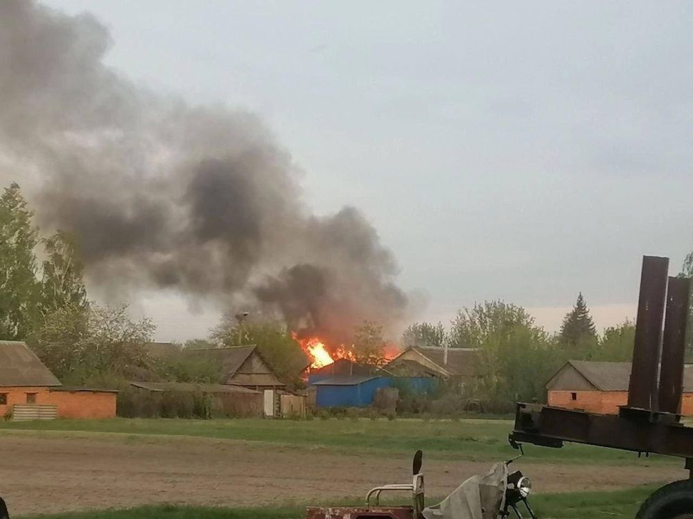 Рухнувшее распятие и сгоревшие дома: детали атак дронов ВСУ на Брянскую область Рухнувшее распятие и сгоревшие дома: детали атак дронов ВСУ на Брянскую область