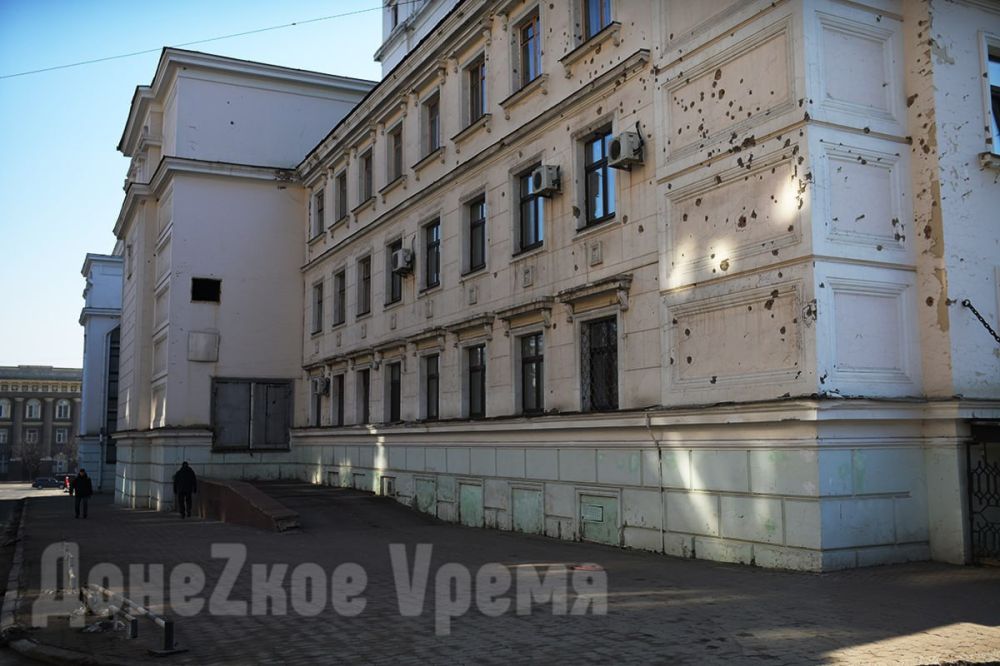 Пока ремонтируют на свои средства: капитальный ремонт «Донбасс Оперы» начнется в 2027 году Пока ремонтируют на свои средства: капитальный ремонт «Донбасс Оперы» начнется в 2027 году