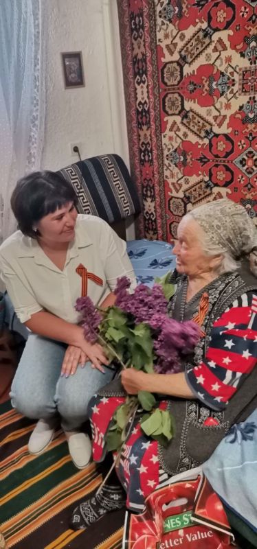 Наталья Великодная: В преддверии празднования 80-летия Победы в Великой Отечественной войне сотрудники Территориального центра Тельмановского района организовали визит к участникам войны на дому Наталья Великодная: В преддверии празднования 80-летия Победы в Великой Отечественной войне сотрудники Территориального центра Тельмановского района организовали визит к участникам войны на дому