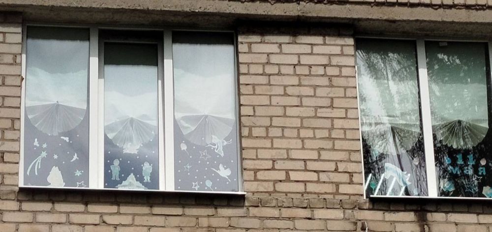 Спортивная школа приняла участие во Всероссийской акции оформления окон "Окна Победы" Спортивная школа приняла участие во Всероссийской акции оформления окон "Окна Победы"