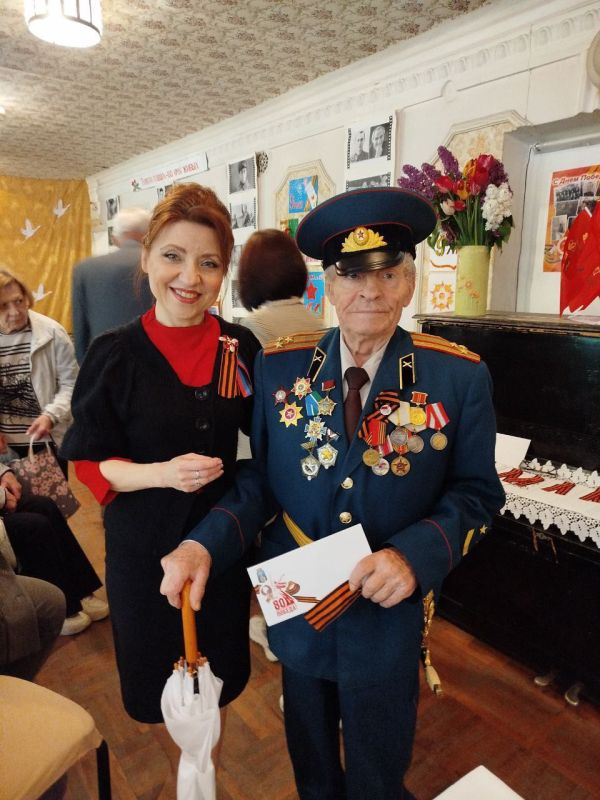 Валентин Левченко: Совместно с ветеранами Киевского района и военнослужащими, участниками СВО, почтили память героев и жертв Великой Отечественной войны у «Памятника воинам - землякам» минутой молчания Валентин Левченко: Совместно с ветеранами Киевского района и военнослужащими, участниками СВО, почтили память героев и жертв Великой Отечественной войны у «Памятника воинам - землякам» минутой молчания