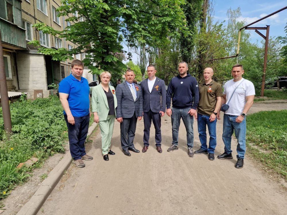 В преддверии 80-летия Победы поздравили жительницу блокадного Ленинграда В преддверии 80-летия Победы поздравили жительницу блокадного Ленинграда