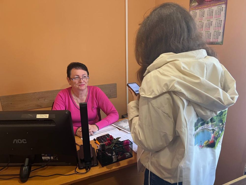 Волонтеры помогают жителям Кировского выбрать объекты благоустройства Волонтеры помогают жителям Кировского выбрать объекты благоустройства