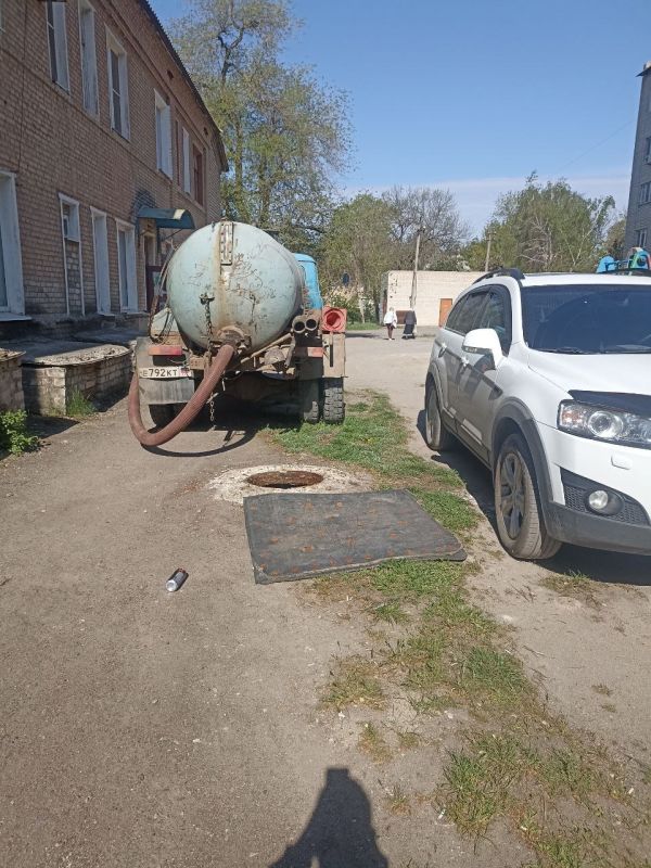 Аварийная бригада Республики Бурятия продолжает устранять неполадки в Старобешевском округе Аварийная бригада Республики Бурятия продолжает устранять неполадки в Старобешевском округе