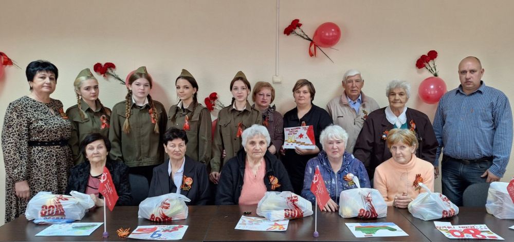 6 мая по партийному проекту «Старшее поколение» ВПП «Единая Россия» в Управе Советского внутригородского района состоялась встреча с активом организации ветеранов района 6 мая по партийному проекту «Старшее поколение» ВПП «Единая Россия» в Управе Советского внутригородского района состоялась встреча с активом организации ветеранов района