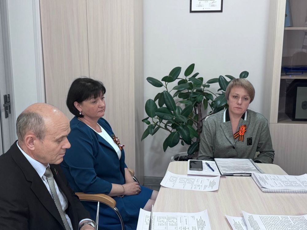 Роман Конев: Состоялись заседания постоянных комитетов Горловского городского совета Донецкой Народной Республики первого созыва Роман Конев: Состоялись заседания постоянных комитетов Горловского городского совета Донецкой Народной Республики первого созыва