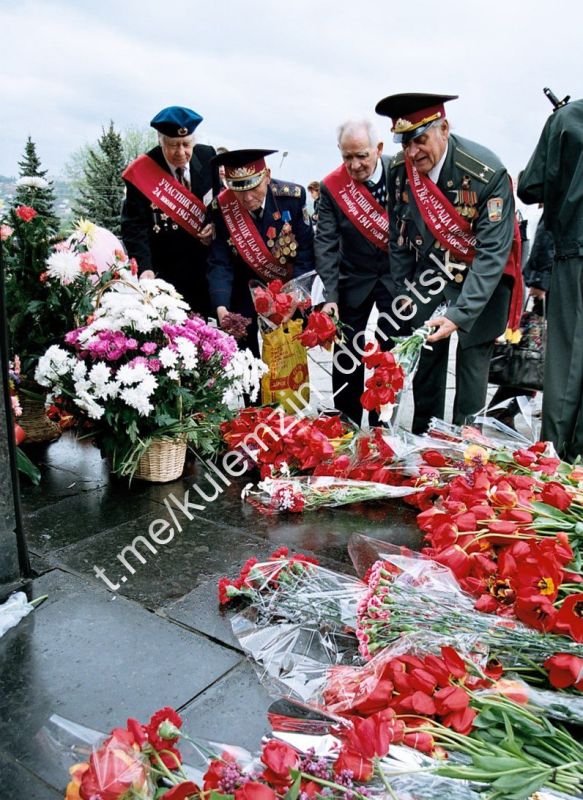Сегодня, 6 мая, в Доме работников культуры состоялось открытие выставки работ фотохудожника Михаила Полтавского «Помним! Гордимся! Чтим!» Сегодня, 6 мая, в Доме работников культуры состоялось открытие выставки работ фотохудожника Михаила Полтавского «Помним! Гордимся! Чтим!»