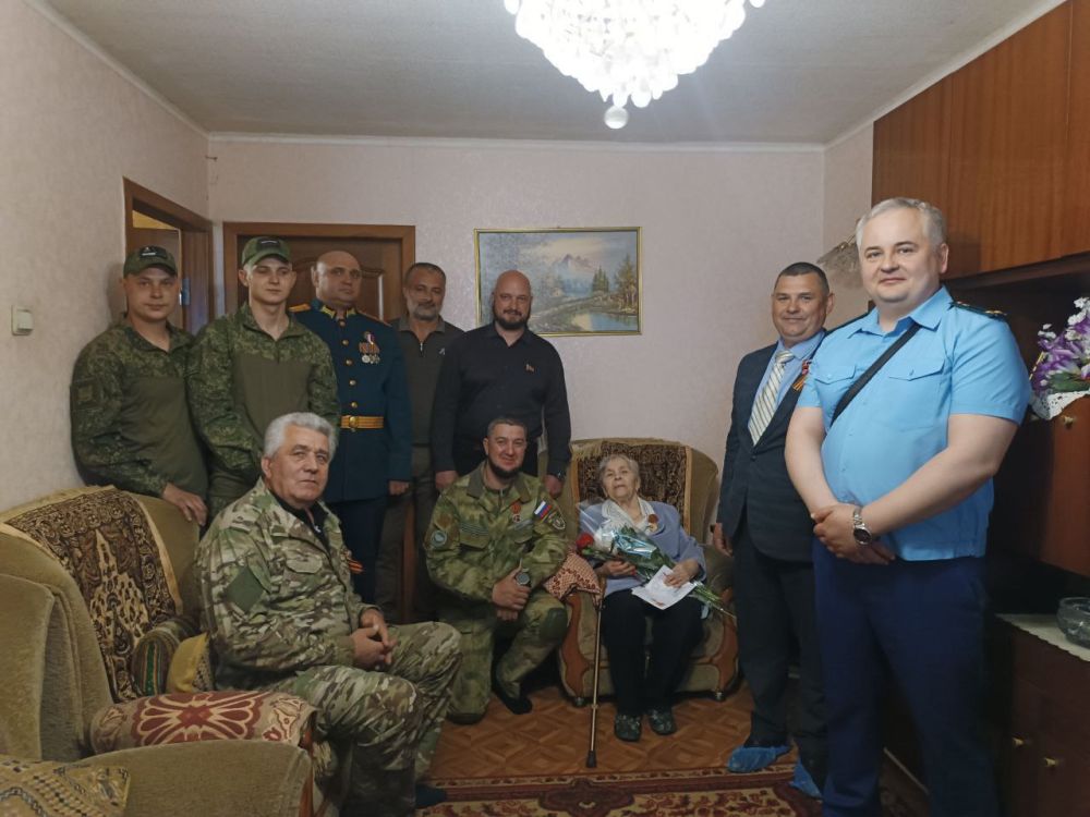 Память об их подвиге должна жить вечно! Память об их подвиге должна жить вечно!