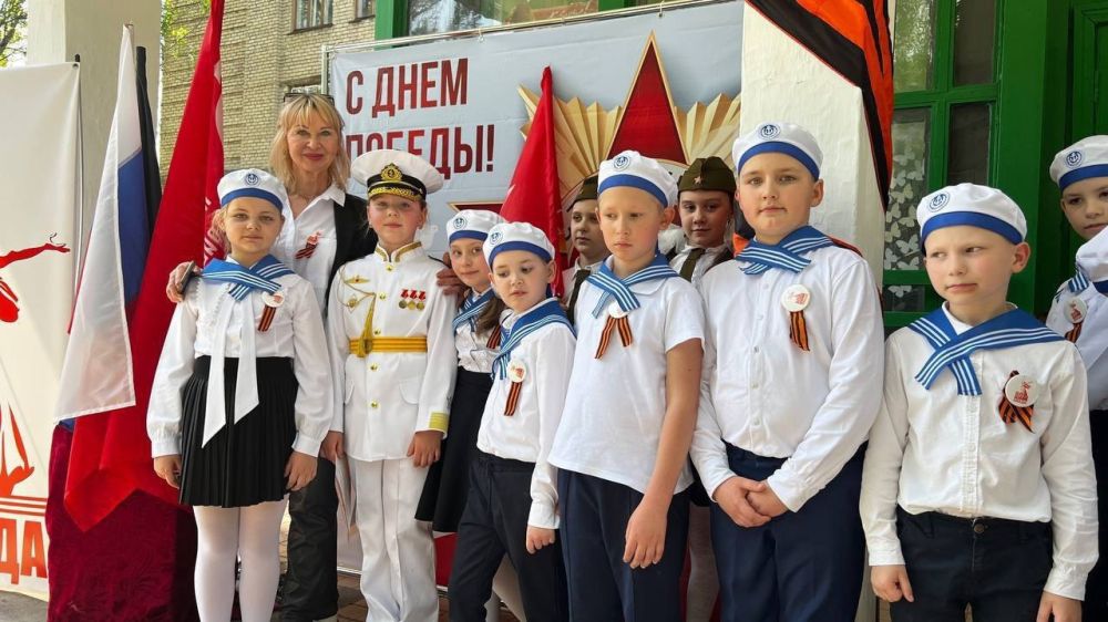 Олег Трофимов: Память в сердцах храним…. День Победы — это священный праздник для всех граждан нашей страны, ведь память о героях, победивших фашизм, живет в каждой семье Олег Трофимов: Память в сердцах храним…. День Победы — это священный праздник для всех граждан нашей страны, ведь память о героях, победивших фашизм, живет в каждой семье