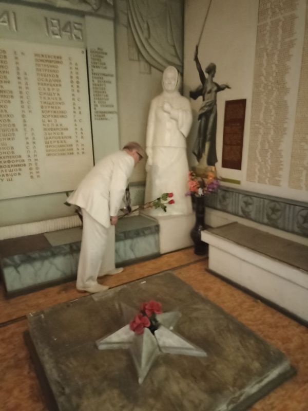 В преддверие 80-летия Победы член Общественной палаты ДНР Георгий Янков принял участие в памятном мероприятии в поселке Пролетарский Горняцкого района Макеевки В преддверие 80-летия Победы член Общественной палаты ДНР Георгий Янков принял участие в памятном мероприятии в поселке Пролетарский Горняцкого района Макеевки