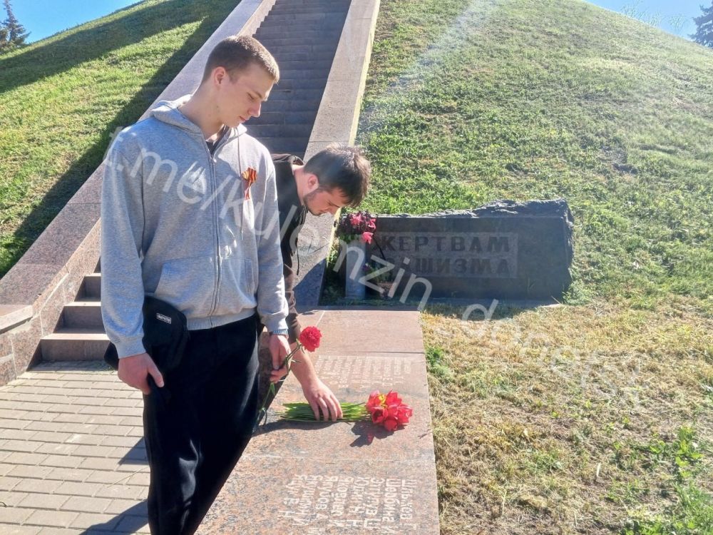 В рамках Года защитника Отечества, к 80-летию победы в Великой Отечественной войне, 6 мая в библиотеке-филиале № 3 для учащихся школы № 42 состоялся День патриота «Сквозь года звенит Победа» В рамках Года защитника Отечества, к 80-летию победы в Великой Отечественной войне, 6 мая в библиотеке-филиале № 3 для учащихся школы № 42 состоялся День патриота «Сквозь года звенит Победа»