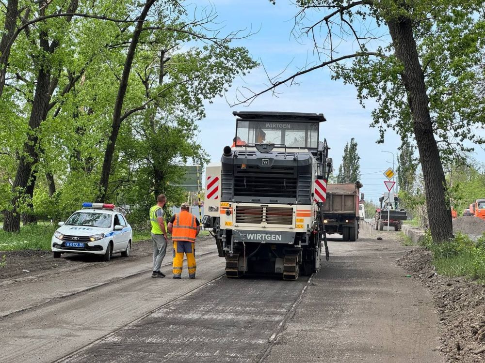 В городском округе Снежное продолжается ремонт дорожного покрытия В городском округе Снежное продолжается ремонт дорожного покрытия
