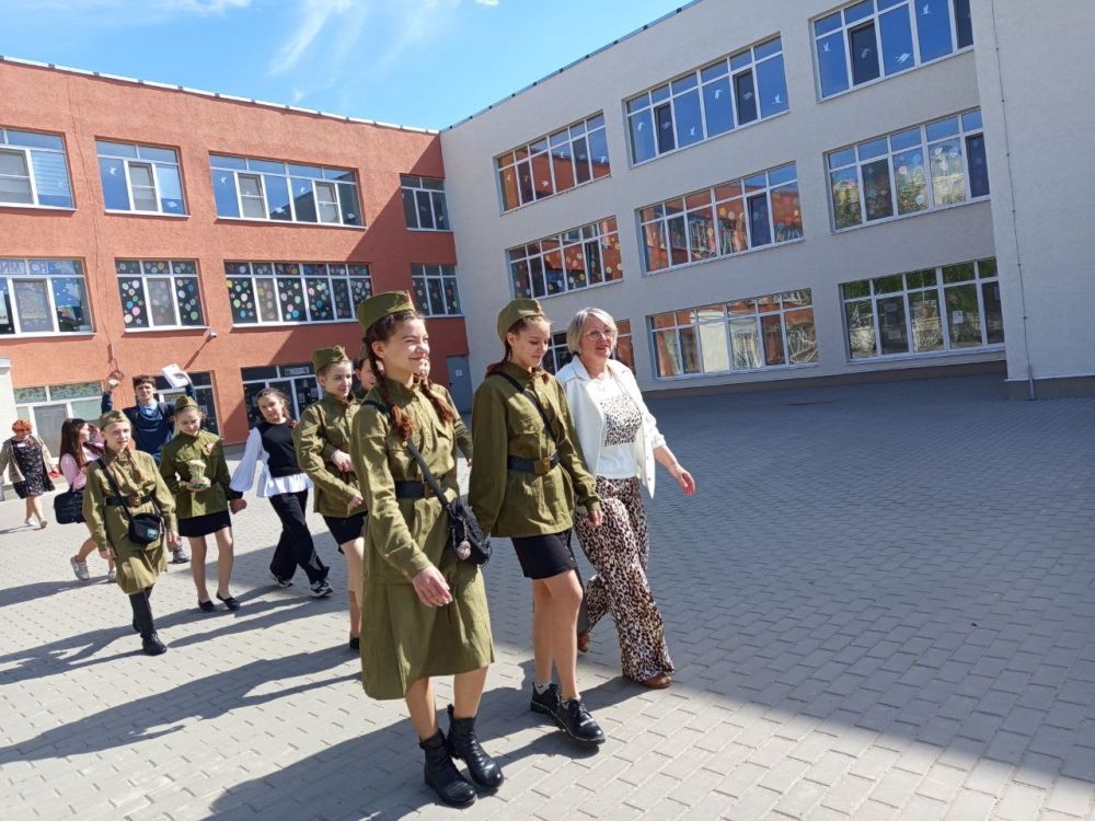 В учебных заведениях Мариуполя сегодня проходили мероприятия, посвященные 80-летию Победы В учебных заведениях Мариуполя сегодня проходили мероприятия, посвященные 80-летию Победы