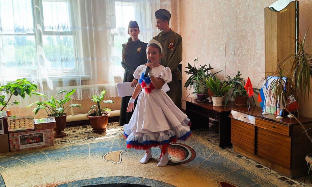7 мая по партийному проекту «Историческая память» ВПП «Единая Россия» в Советском внутригородском районе поздравили с Днем Победы и Днем Донецкой Народной Республики бойцов, находящихся на лечении в медицинском учреждении 7 мая по партийному проекту «Историческая память» ВПП «Единая Россия» в Советском внутригородском районе поздравили с Днем Победы и Днем Донецкой Народной Республики бойцов, находящихся на лечении в медицинском учреждении