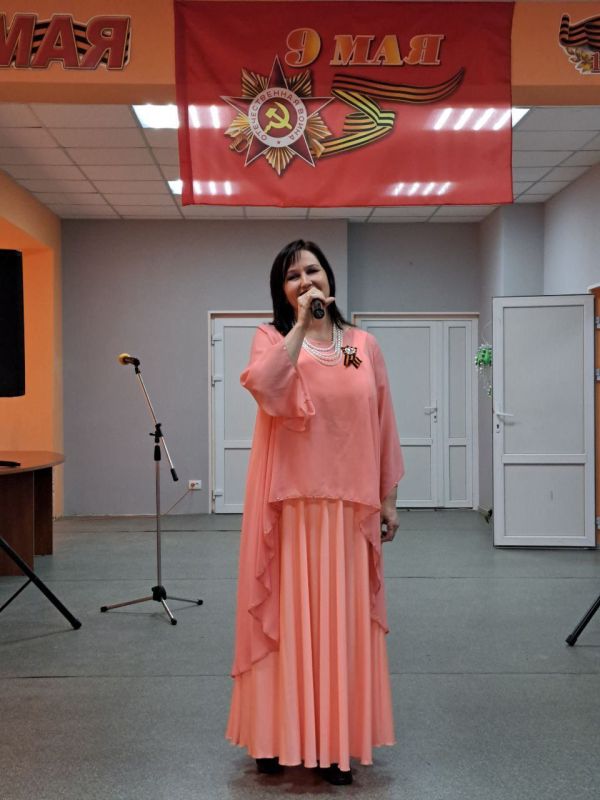 7 мая в Молодёжном центре г.Светлодарск состоялся праздничный концерт, посвящённый великому событию – Дню Победы в Великой Отечественной войне 7 мая в Молодёжном центре г.Светлодарск состоялся праздничный концерт, посвящённый великому событию – Дню Победы в Великой Отечественной войне