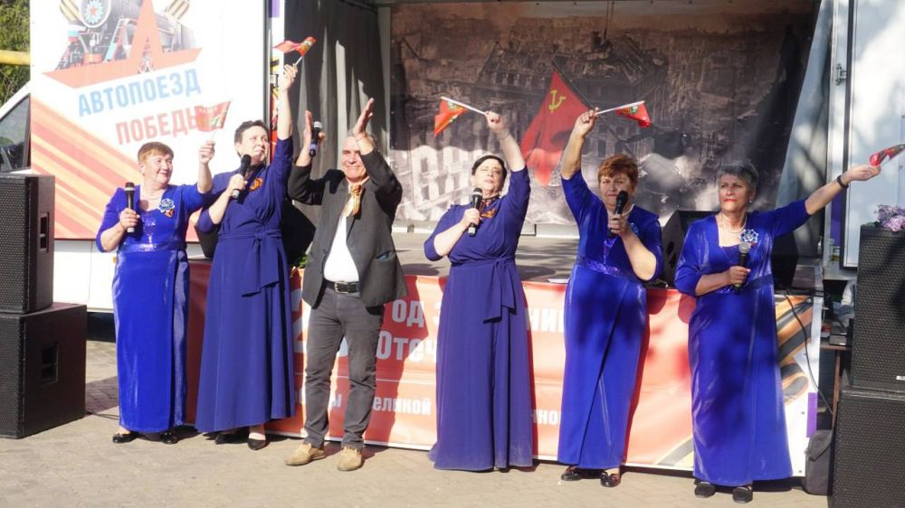 Автопоезд Победы продолжает свой патриотический маршрут Автопоезд Победы продолжает свой патриотический маршрут