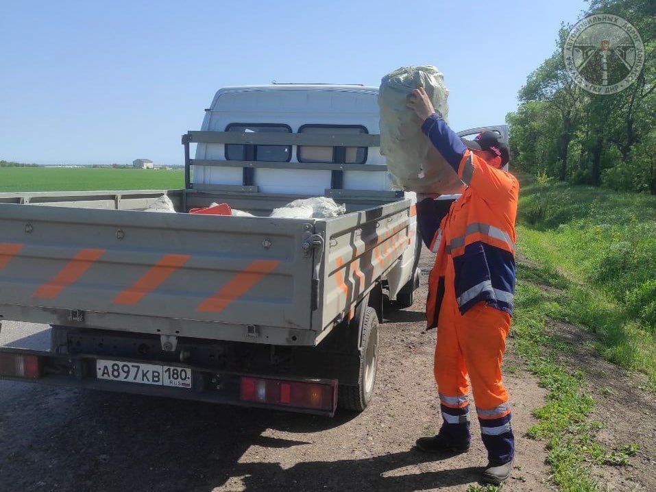 Дорожники продолжают благоустройство дорог общего пользования Дорожники продолжают благоустройство дорог общего пользования