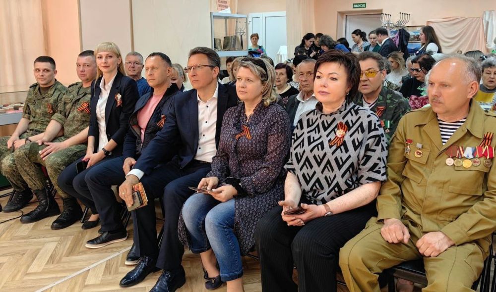 7 мая в стенах Ясиноватского городского музея мы собрались, чтобы отдать дань памяти героям Великой Отечественной войны 7 мая в стенах Ясиноватского городского музея мы собрались, чтобы отдать дань памяти героям Великой Отечественной войны