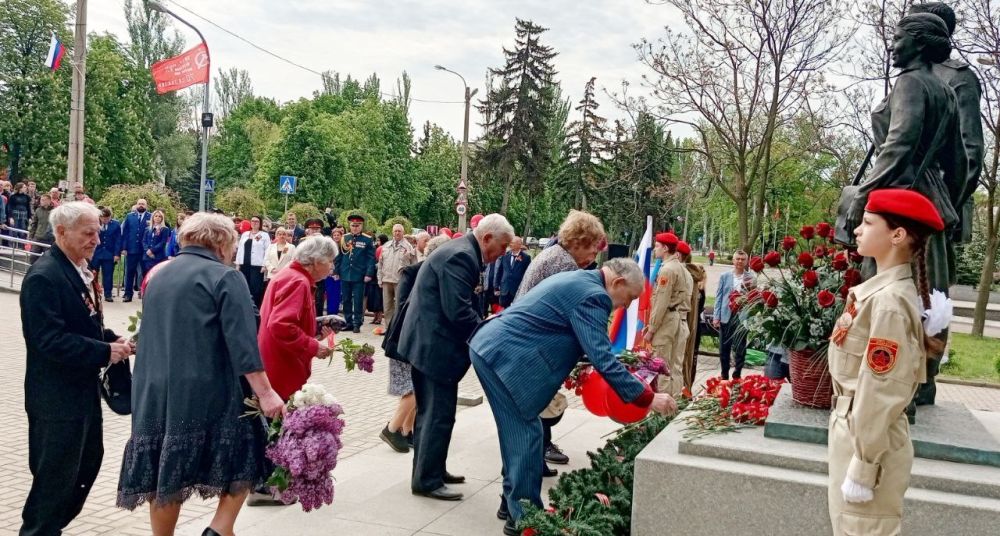Наталья Бегуненко: В преддверии Дня Победы состоялась встреча актива «Петровской районной организации ветеранов» Наталья Бегуненко: В преддверии Дня Победы состоялась встреча актива «Петровской районной организации ветеранов»