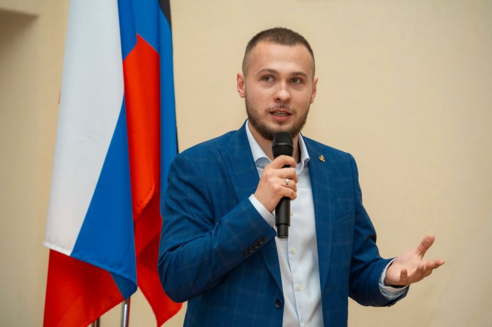 Вклад молодежи ДНР в защиту и развитие республики обсудили на лекции «Знания» Вклад молодежи ДНР в защиту и развитие республики обсудили на лекции «Знания»