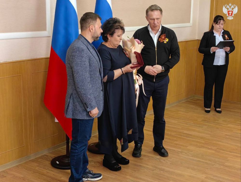Это остров надежды посреди моря огня и крови Это остров надежды посреди моря огня и крови