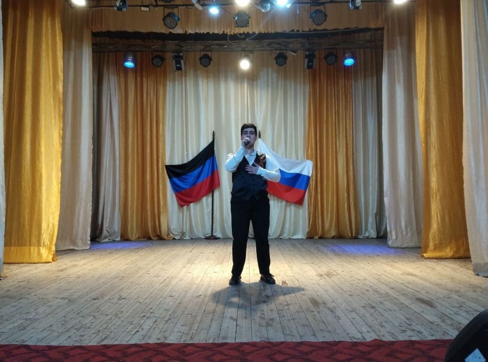 7 мая в честь данного события в МБУ «Дворец культуры им. К.И. Поченкова» прошла яркая и запоминающаяся праздничная концертная программа «Тебе, любимый Донбасс!» 7 мая в честь данного события в МБУ «Дворец культуры им. К.И. Поченкова» прошла яркая и запоминающаяся праздничная концертная программа «Тебе, любимый Донбасс!»