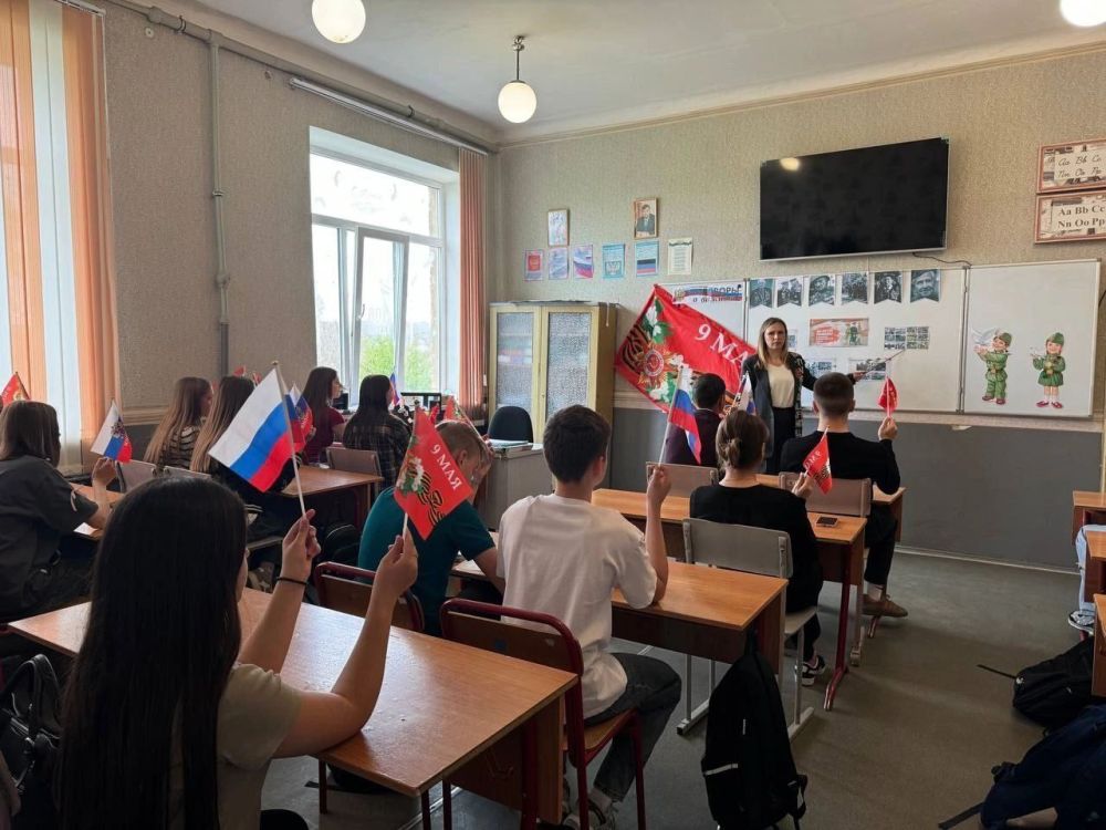 Юнармейцы приняли участие в Уроке Мужества "Мы помним" Юнармейцы приняли участие в Уроке Мужества "Мы помним"