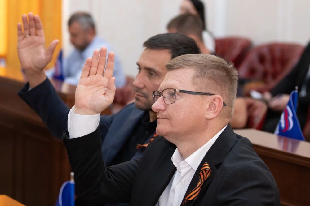 Денис Машков: Сегодня, 7 мая, состоялось 62-е пленарное заседание Народного Совета, которое прошло в преддверии Дня Победы и Дня Донецкой Народной Республики Денис Машков: Сегодня, 7 мая, состоялось 62-е пленарное заседание Народного Совета, которое прошло в преддверии Дня Победы и Дня Донецкой Народной Республики