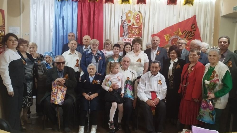 В Кировском внутригородском районе состоялось праздничное мероприятие «Мы память верную храним» В Кировском внутригородском районе состоялось праздничное мероприятие «Мы память верную храним»