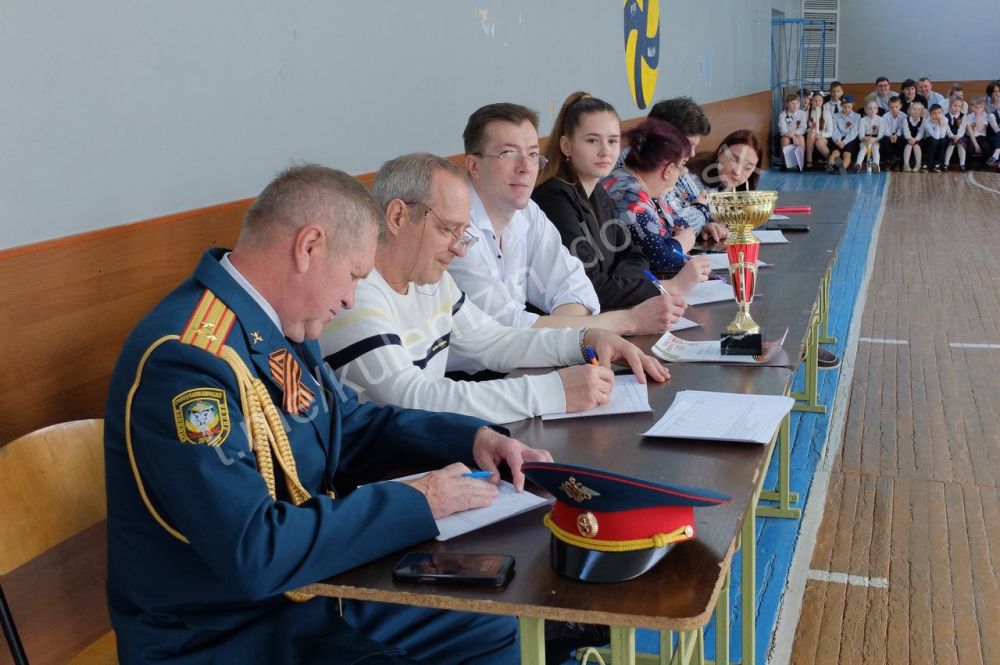 В донецком лицее 17 состоялся конкурс строя и песни для обучающихся начальной школы В донецком лицее 17 состоялся конкурс строя и песни для обучающихся начальной школы
