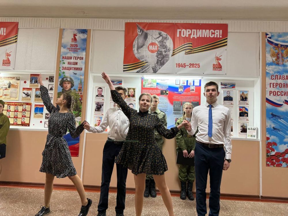 В ГБОУ "СШ № 93 Г.О. МАКЕЕВКА"состоялось торжественное открытие музейной экспозиции "Помним! Гордимся! Победим снова!", посвященной событиям Великой Отечественной войны, событиям 2014-2025 и, конечно же, миру, к которому мы... В ГБОУ "СШ № 93 Г.О. МАКЕЕВКА"состоялось торжественное открытие музейной экспозиции "Помним! Гордимся! Победим снова!", посвященной событиям Великой Отечественной войны, событиям 2014-2025 и, конечно же, миру, к которому мы...