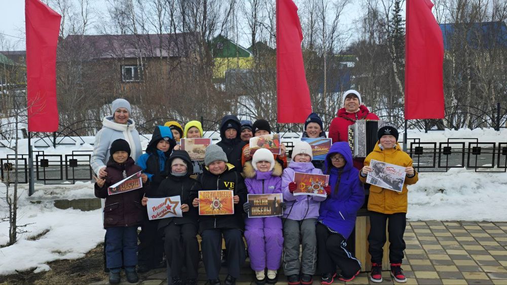 Ямал объединяет: «Салют, Победа!» звучит в Салемале и Красновке Ямал объединяет: «Салют, Победа!» звучит в Салемале и Красновке