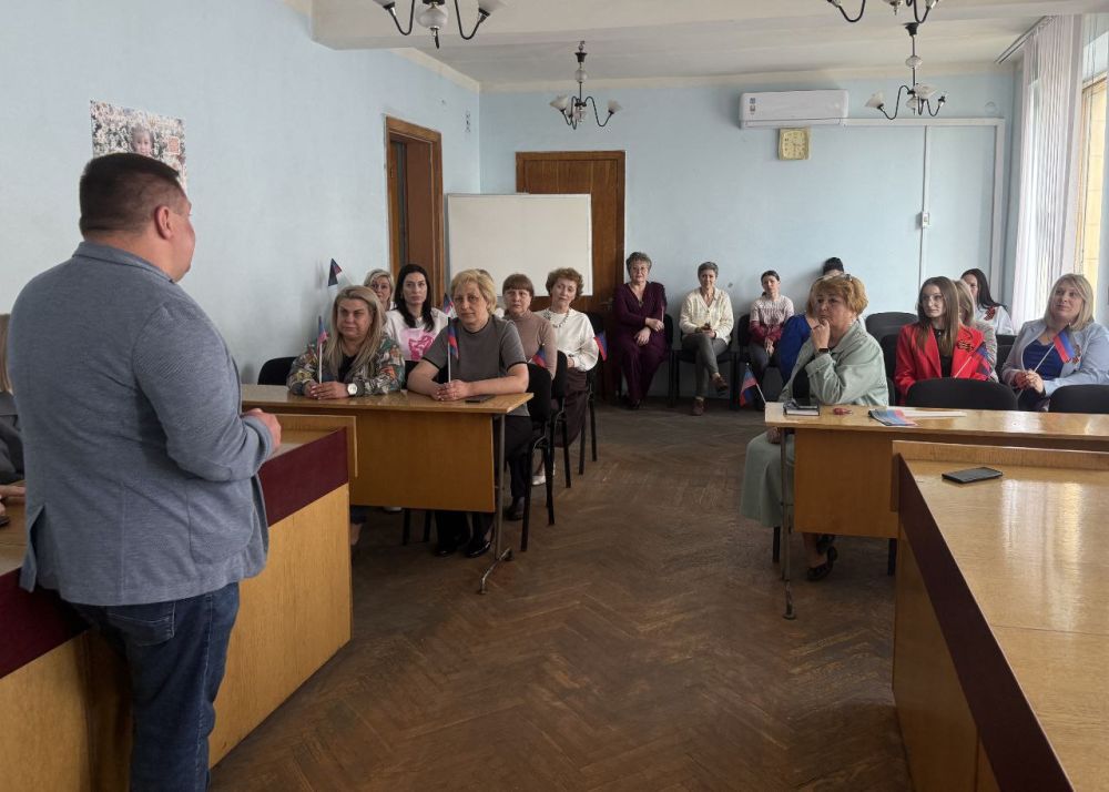 Иван Адамец: В Управе Куйбышевского района состоялось торжественное собрание, приуроченное ко Дню Республики Иван Адамец: В Управе Куйбышевского района состоялось торжественное собрание, приуроченное ко Дню Республики
