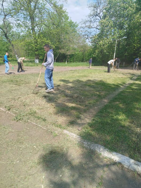 Продолжаются работы по подготовки парка им. Т.Г. Шевченко к празднованию 80–летия Великой Победы Продолжаются работы по подготовки парка им. Т.Г. Шевченко к празднованию 80–летия Великой Победы
