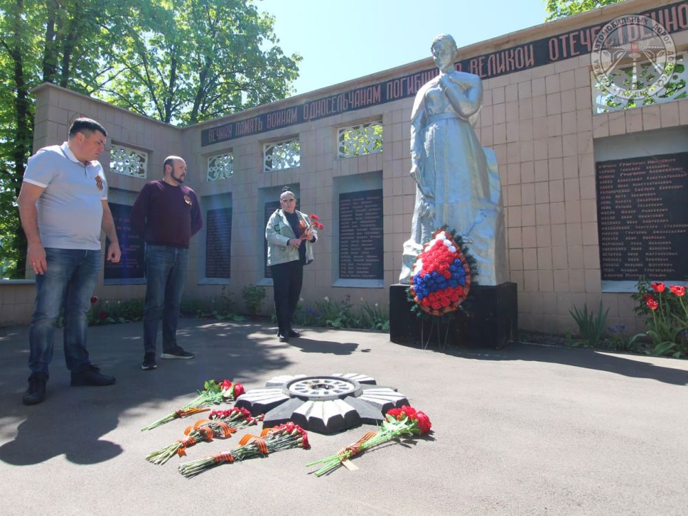 В преддверии Дня Победы дорожники почтили память героев Великой Отечественной войны В преддверии Дня Победы дорожники почтили память героев Великой Отечественной войны