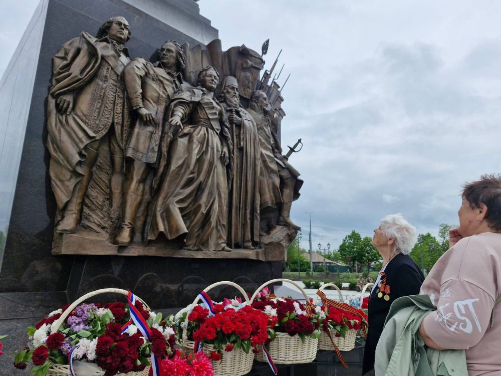 Петербуржцы рядом с побратимами: в преддверии великого праздника специалисты из Петербурга организовали экскурсию ветерану войны Петербуржцы рядом с побратимами: в преддверии великого праздника специалисты из Петербурга организовали экскурсию ветерану войны