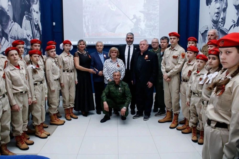 Юнармейцы ВПК «ЮЗАР» ГБОУ «Школа №47 Г.О.Донецк» местного отделения города Донецка, посетили открытие выставки «Оружие Победы», посвящённой 80-летию Великой Победы в военно-историческом музее Великой Отечественной войны Юнармейцы ВПК «ЮЗАР» ГБОУ «Школа №47 Г.О.Донецк» местного отделения города Донецка, посетили открытие выставки «Оружие Победы», посвящённой 80-летию Великой Победы в военно-историческом музее Великой Отечественной войны