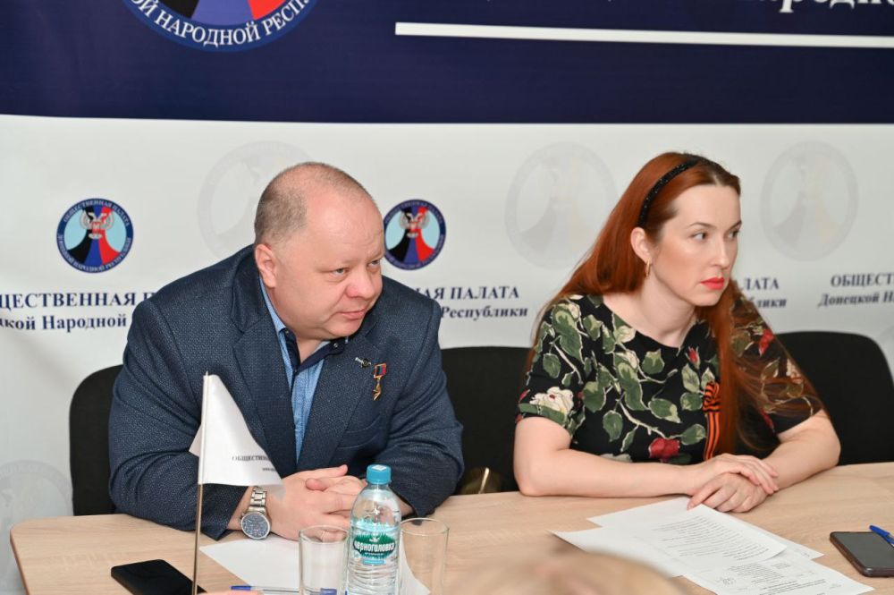 Екатерина Мартьянова: Друзья! Провела заседание Общественного совета конкурса «Народная летопись подвига», в рамках проекта «Книга Памяти: Опалённые дневники Донбасса. Непокорённые» Екатерина Мартьянова: Друзья! Провела заседание Общественного совета конкурса «Народная летопись подвига», в рамках проекта «Книга Памяти: Опалённые дневники Донбасса. Непокорённые»