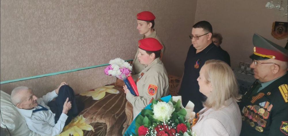 Наталья Бегуненко: Руководитель Управы Петровского внутригородского района Администрации городского округа Донецк Бегуненко Наталья посетила ветеранов Великой Отечественной войны Райко Ивана Игнатьевича и Новикову Аллу... Наталья Бегуненко: Руководитель Управы Петровского внутригородского района Администрации городского округа Донецк Бегуненко Наталья посетила ветеранов Великой Отечественной войны Райко Ивана Игнатьевича и Новикову Аллу...