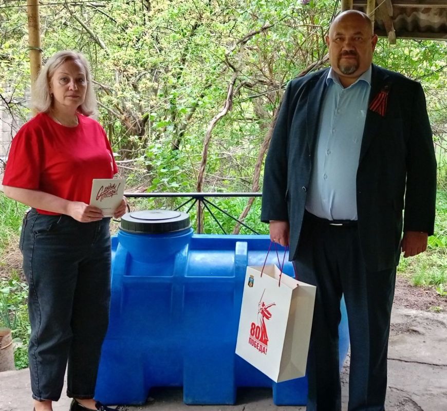 По поручению президента Российской Федерации Владимира Путина и при поддержке Главы Донецкой Народной Республики Дениса Пушилина, Руководитель Управы Петровского внутригородского района Администрации городского округа Донецк... По поручению президента Российской Федерации Владимира Путина и при поддержке Главы Донецкой Народной Республики Дениса Пушилина, Руководитель Управы Петровского внутригородского района Администрации городского округа Донецк...