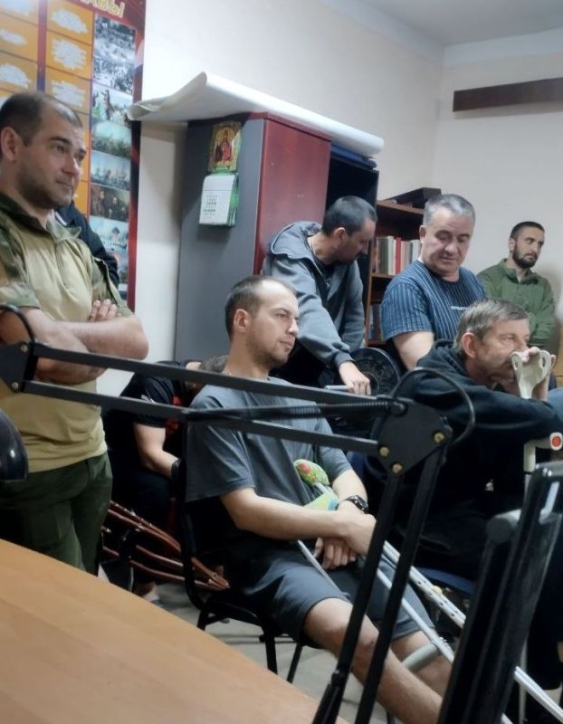 Артисты «Донбасса» поздравили с наступающим Днём Победы военнослужащих Республики Артисты «Донбасса» поздравили с наступающим Днём Победы военнослужащих Республики