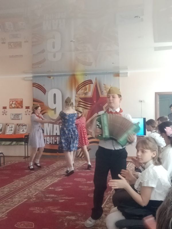 В детском социальном центре города Енакиево прошел праздничный концерт «Победная весна» В детском социальном центре города Енакиево прошел праздничный концерт «Победная весна»