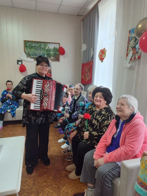 Заседание клуба «Серебряная нить» Заседание клуба «Серебряная нить»