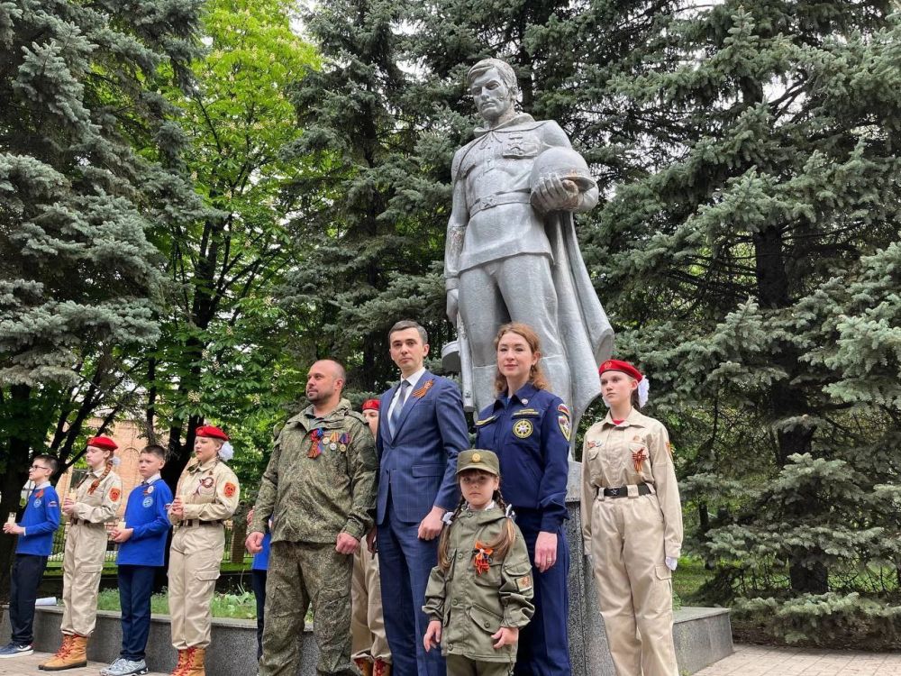 Уроки мужества и праздничные мероприятия в честь 11-летия ДНР Уроки мужества и праздничные мероприятия в честь 11-летия ДНР