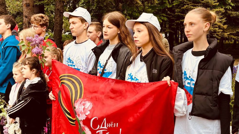 Александр Шатов: Сегодня в Шахтерске спортивное сообщество почтило память павших в Великой Отечественной войне Александр Шатов: Сегодня в Шахтерске спортивное сообщество почтило память павших в Великой Отечественной войне