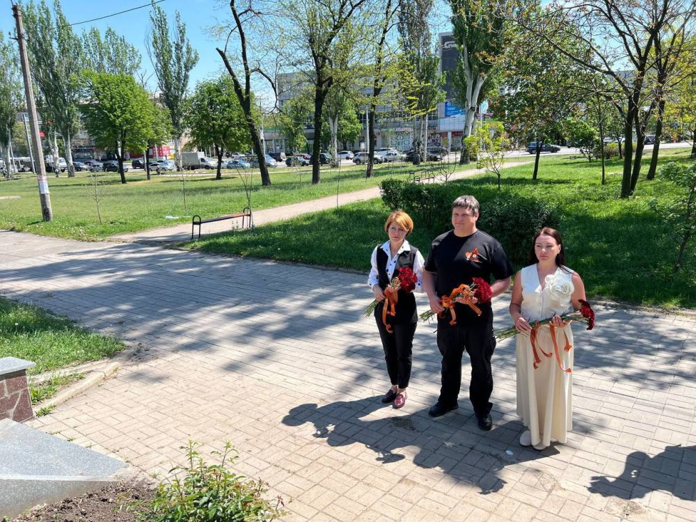 Татьяна Темникова: Прошла торжественная церемония возложения цветов к Памятному знаку «Жертвам Холокоста» Татьяна Темникова: Прошла торжественная церемония возложения цветов к Памятному знаку «Жертвам Холокоста»