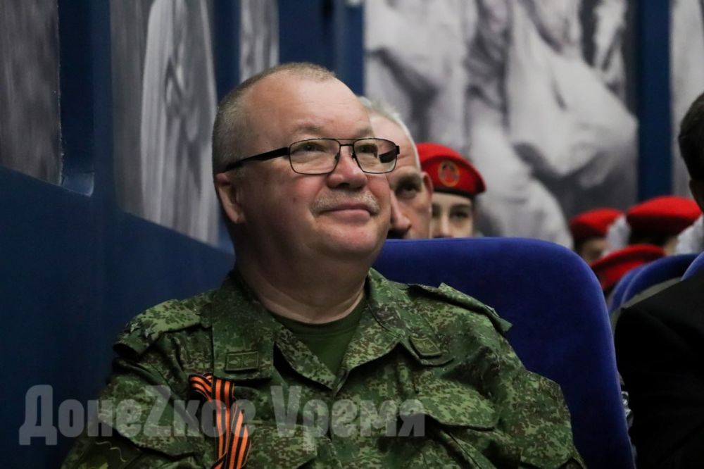 Некоторые предметы экспонируются впервые: в Донецке открылась выставка “Оружие Победы” Некоторые предметы экспонируются впервые: в Донецке открылась выставка “Оружие Победы”