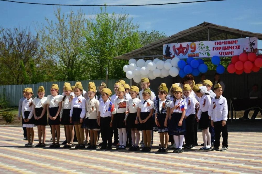 Уроки мужества и праздничные мероприятия в честь 11-летия ДНР Уроки мужества и праздничные мероприятия в честь 11-летия ДНР