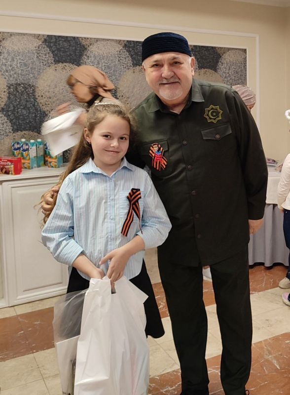 По инициативе председателя Совета женщин Куйбышевского района г. Донецка Такташвой Н. Л. участники детского клуба "Rafael.Ka" (руководитель Минакова Т. Л.) приняли участие в конкурсе детского рисунка, посвящённого Дню... По инициативе председателя Совета женщин Куйбышевского района г. Донецка Такташвой Н. Л. участники детского клуба "Rafael.Ka" (руководитель Минакова Т. Л.) приняли участие в конкурсе детского рисунка, посвящённого Дню...